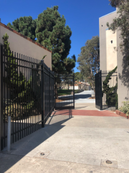 Traffic Bottleneck At School Gates