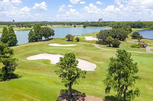 Florida Golf Course. Image via Wikimedia Commons.