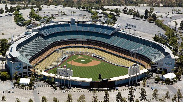 Los Angeles Dodgers Stadium. Image via Wikimedia Commons.